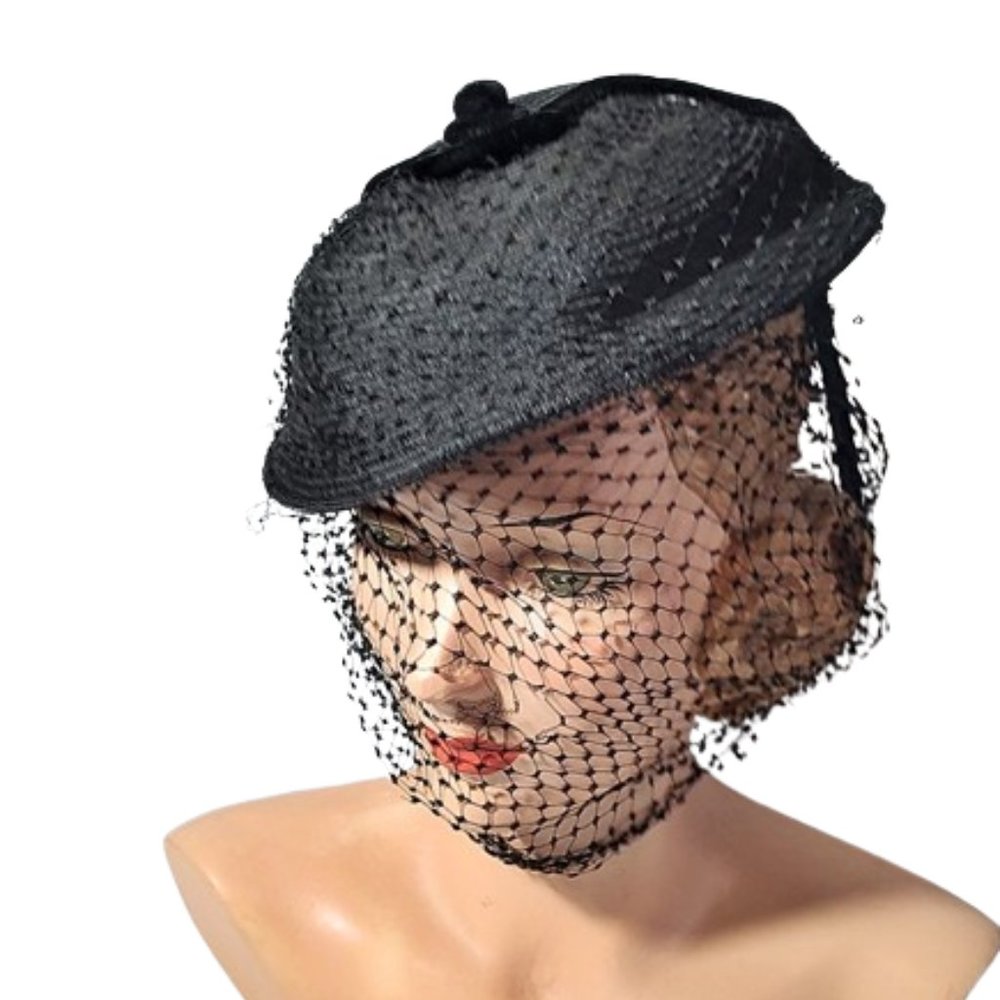 1940s Black Straw Round Tilt Hat With A Black Full Face Veil And Velvet Ties - Picture 2 of 7